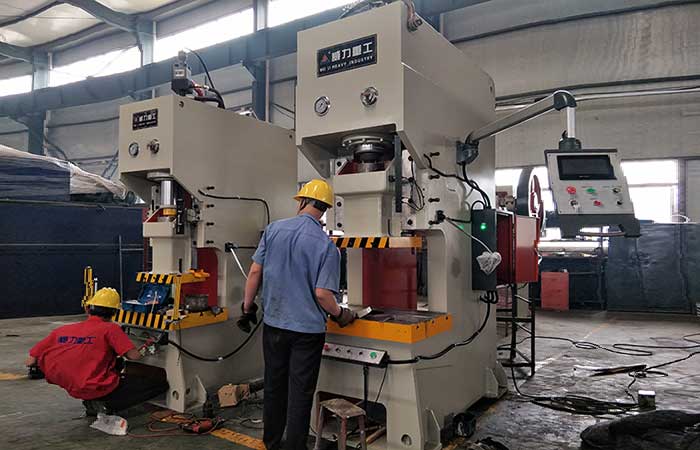 125噸固定台液壓衝床YWH21-125T