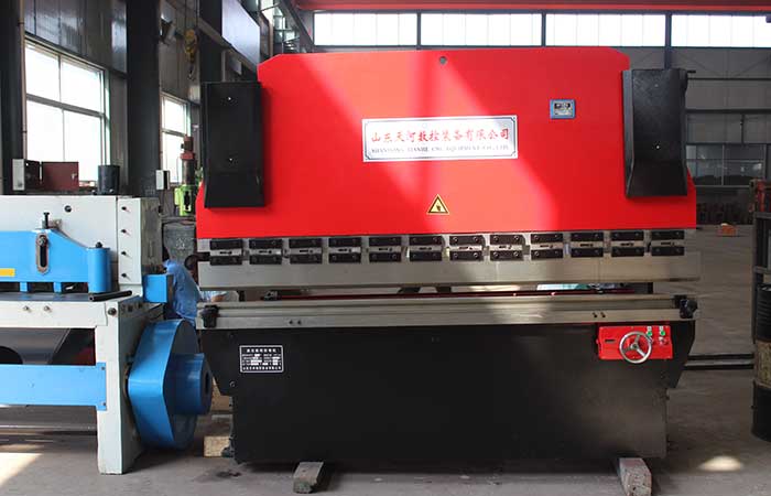 WC67Y-40T/2500液壓折彎（wān）機,40噸2米5液壓數控折彎機