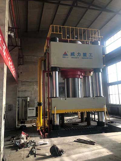 高(gāo)速熱(rè)衝壓液壓機