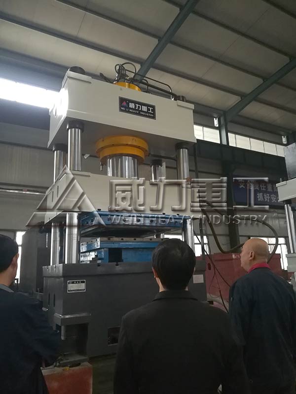 400t四柱液（yè）壓機