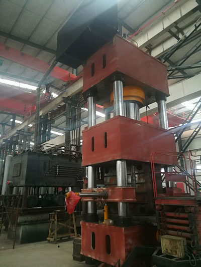 1000t四柱液（yè）壓機
