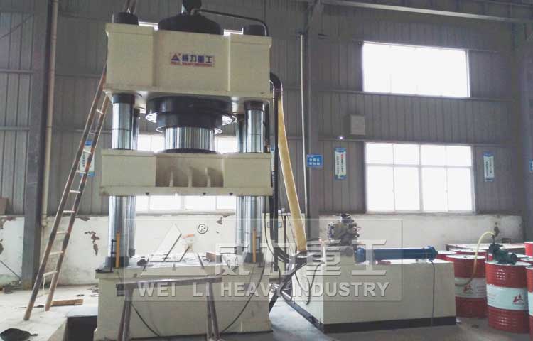 玻璃鋼（gāng）汽車保險杠液壓機