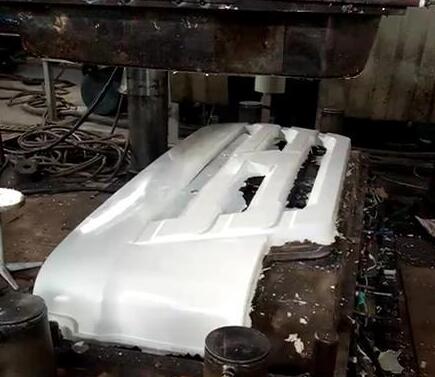 玻璃鋼汽（qì）車保險杠液壓機