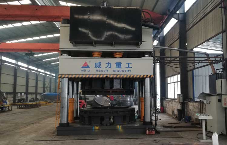 封頭拉伸液（yè）壓機
