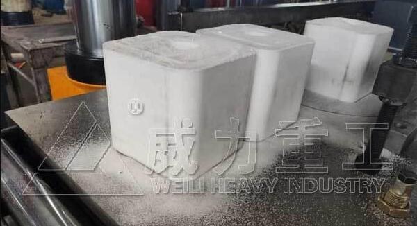 鹽磚成型（xíng）