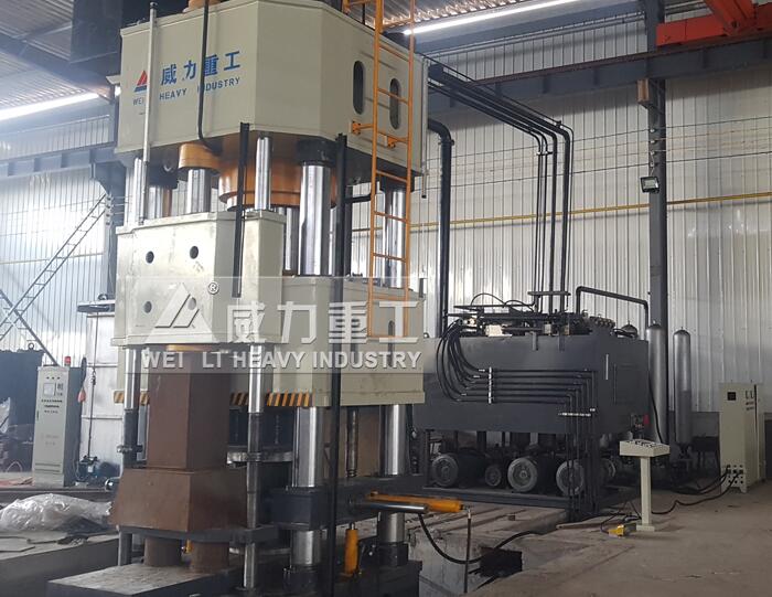 挖掘機鏈（liàn）條（tiáo）熱鍛成型液（yè）壓（yā）機