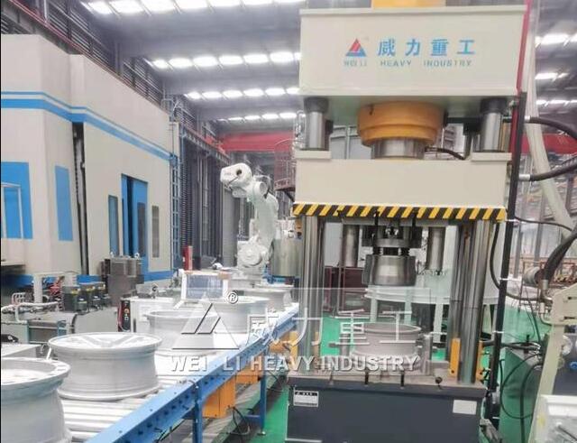 汽車輪轂衝壓成型液壓（yā）機