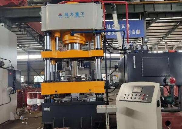 陶（táo）瓷匣缽成型液（yè）壓機